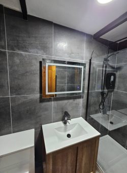 toilet bath shower bathroom installed by Northern Plumbing & Heating in Cottingham