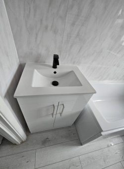 sink bath bathroom installed by Northern Plumbing & Heating in Hull