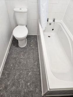 toilet and bath bathroom installed by Northern Plumbing & Heating in Hull
